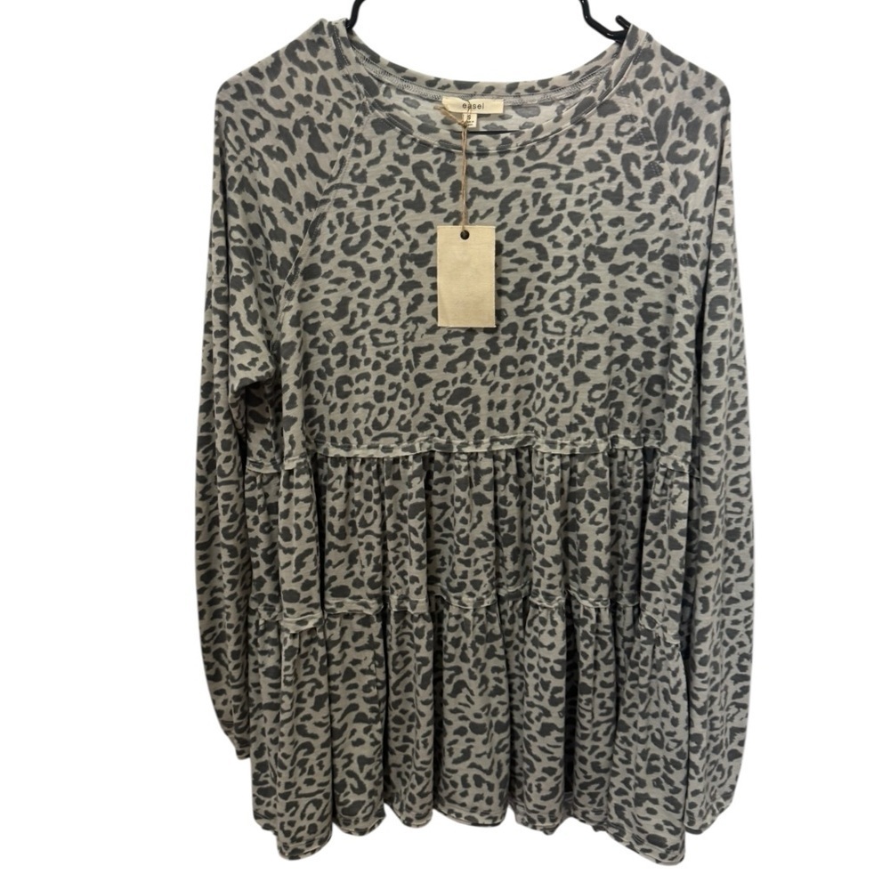 Easel Gray Animal Print  Tiered Babydoll Top Size Small